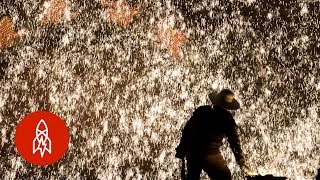 The Spectacular Chinese Tradition of Molten Iron Fireworks