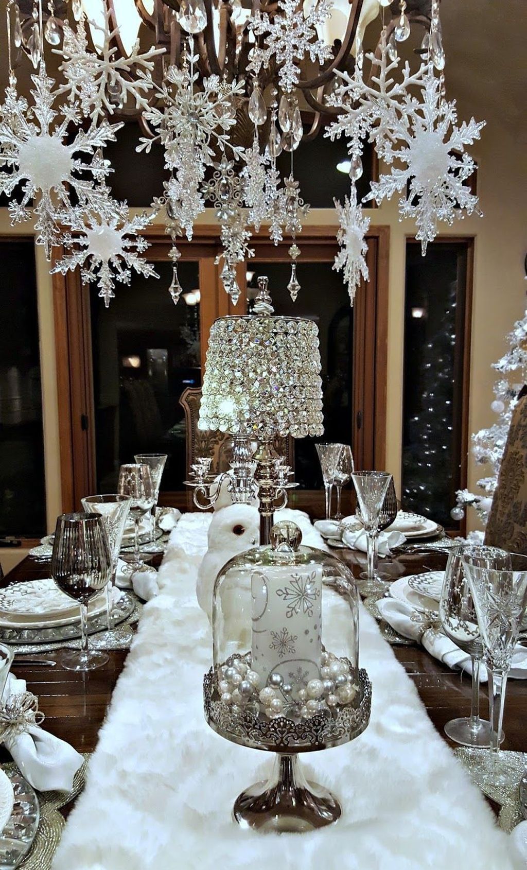 Lovely Winter Wonderland Home Decoration Ideas Look Beautiful 16