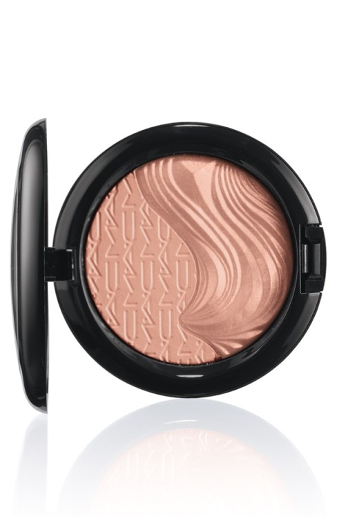 MAC-Magnetic-Nude-Extra-Dimension-Skinfinish-Magnetic-Appeal-Beauty-and-the-Beat-Blog