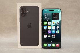 iPhone 16 Plus 開箱！帶來相機控制、動作按鈕、動態島與 AI 功能