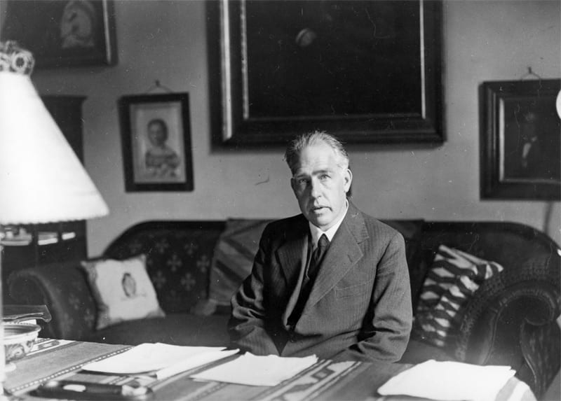 Niels Bohr