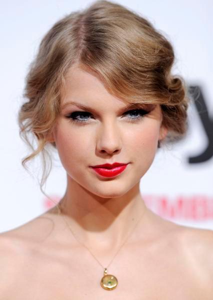 Taylor Swift is fighting a lawsuit from a man she accused of groping her in Denver in 2013.