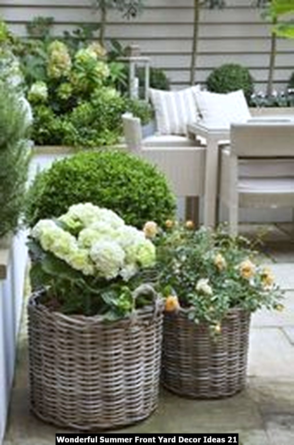 Wonderful Summer Front Yard Decor Ideas 21