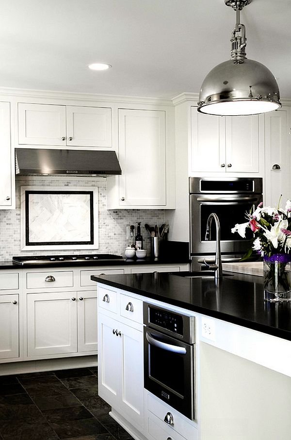 Advantages Of A Black And White Kitchen