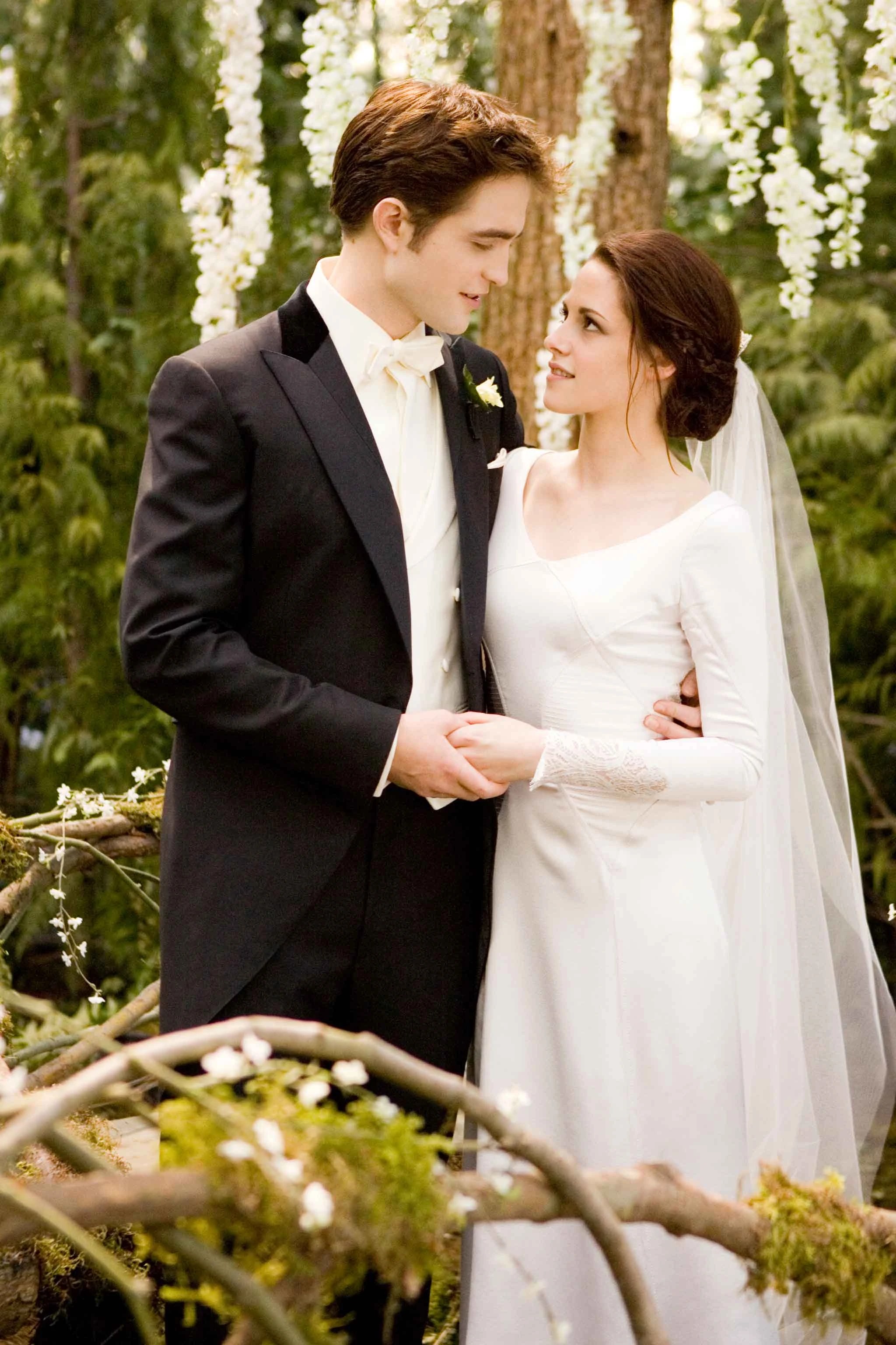 Image Bella and edward wedding..jpg Twilight Saga Wiki