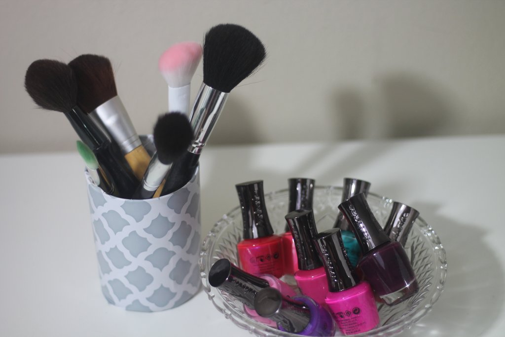 Method-madness-I-keep-like-things-like-things-organized-makeup-storage-organization-hacks-beauty-and-the-beat-blog