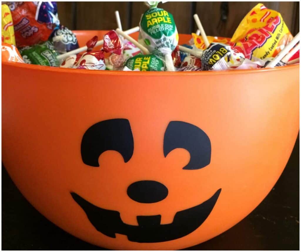 Make your own Pumpkin Trick or Treat Candy Bowl A Sparkle of Genius