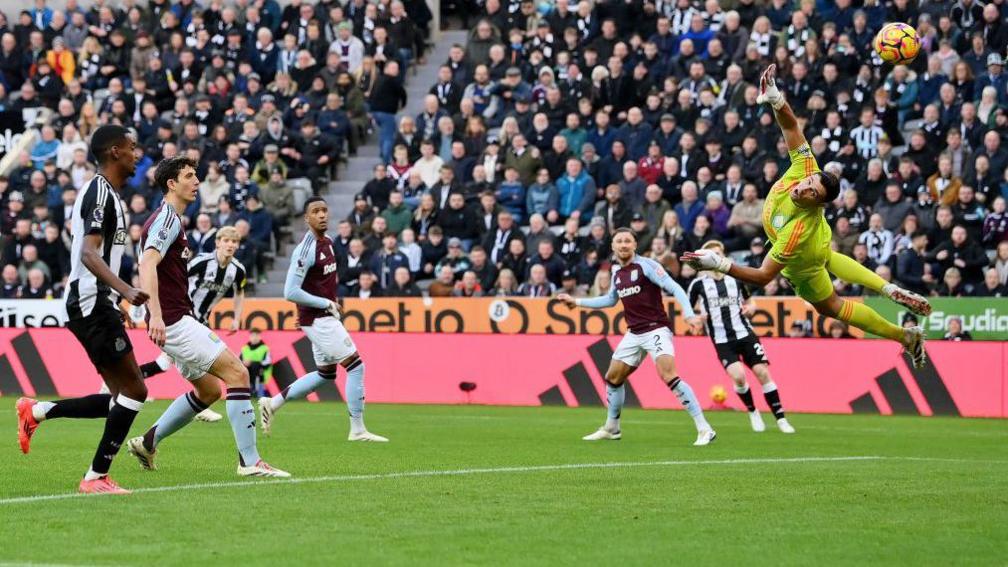 Anthony Gordon scores for Newcastle