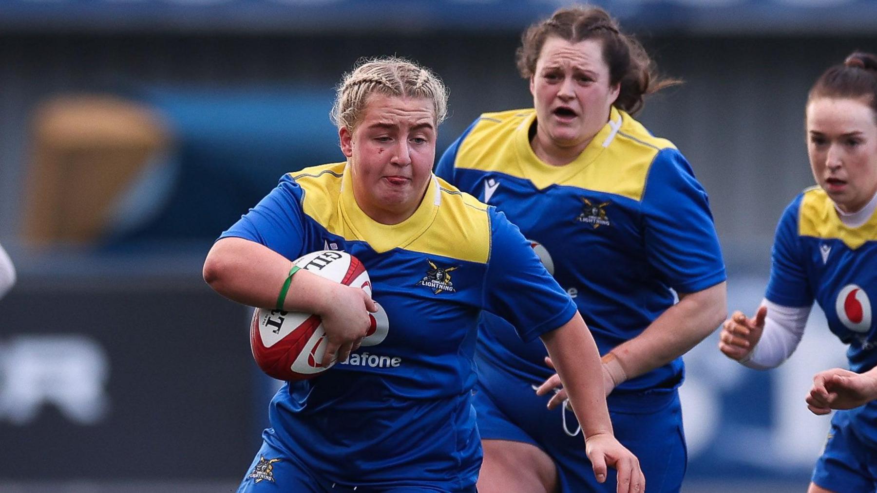 Wales hooker Molly Reardon in action for Gwalia Lightning 