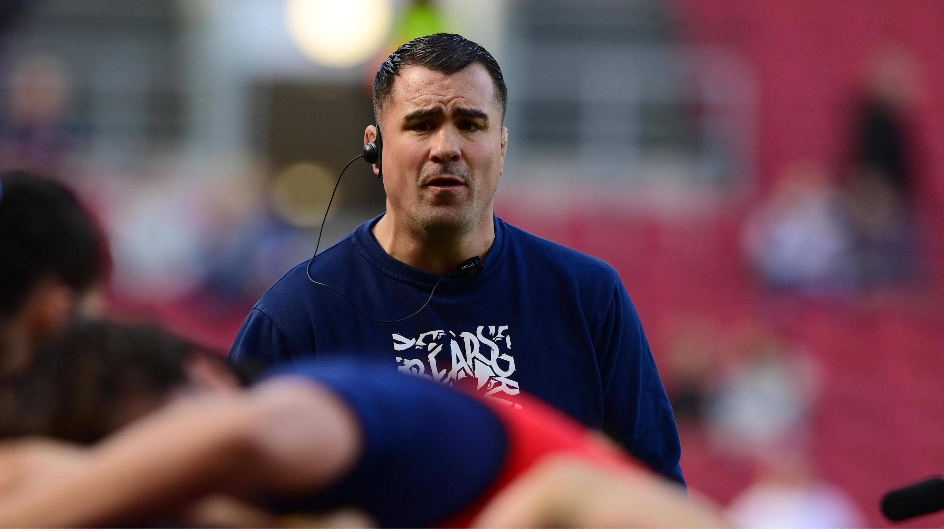 Bristol Bears Women's head coach Dave Ward looks on during training