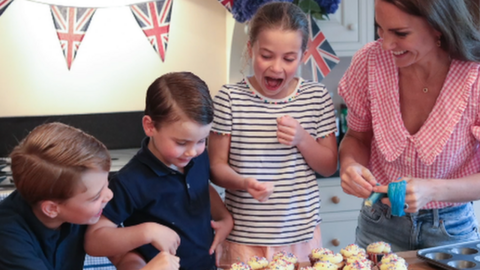 Catherine, Prince George, Louis, and Princess Charlotte