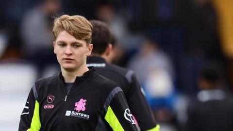 Matthew Craig warming up for Barnsley