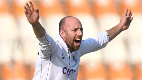 Jack Leach appeals for a wciket