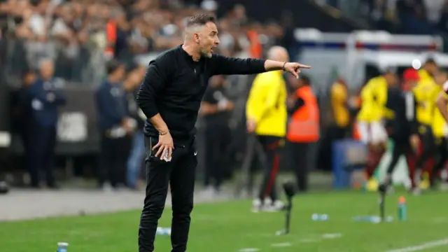 Vítor Pereira head coach of Corinthians reacts during the first leg match of the final of Copa do Brasil 2022 between Corinthians and Flamengo.