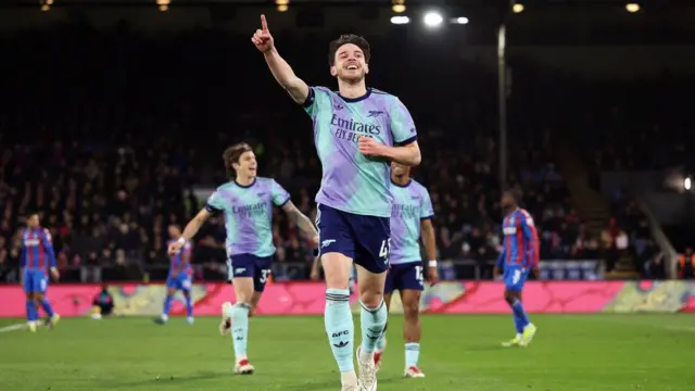 Declan Rice of Arsenal celebrates scoring his team's fifth goal at Crystal Palace