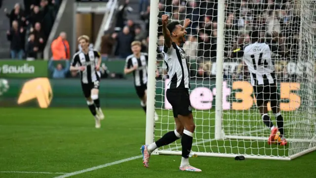 Jacob Murphy of Newcastle United (23) celebrates