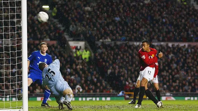 David Bellion scores on Boxing Day 2003