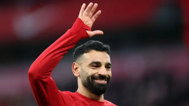 Mohamed Salah waving