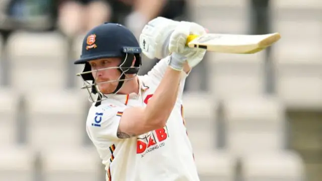 Jordan Cox in action for Essex against Hampshire