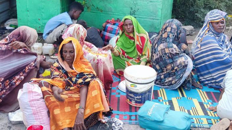 Sudanese, displaced from the Gezeira district, arrive in the eastern city of Gedaref on 26 October 2024