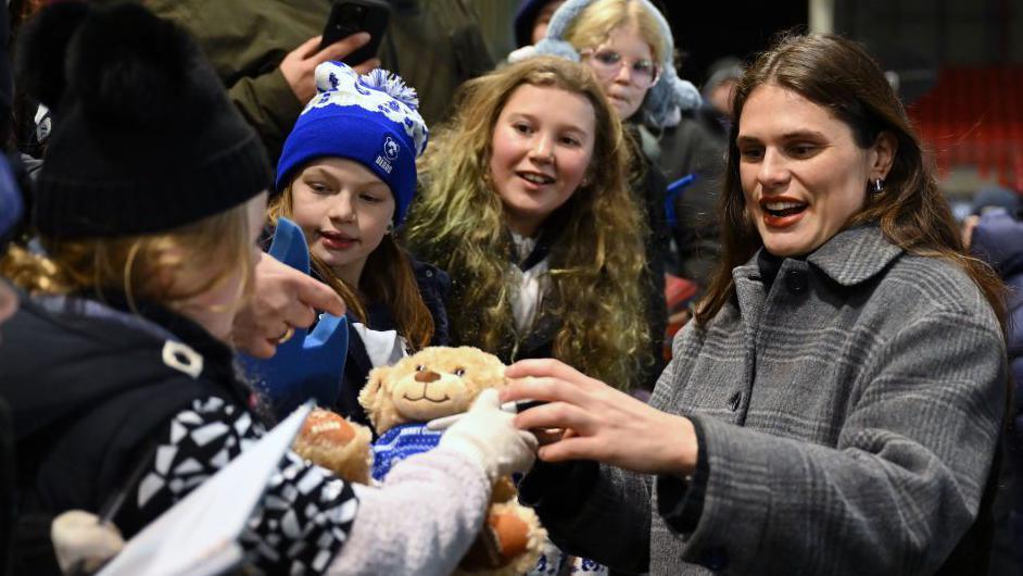 American rugby star Ilona Maher greets Bristol fans