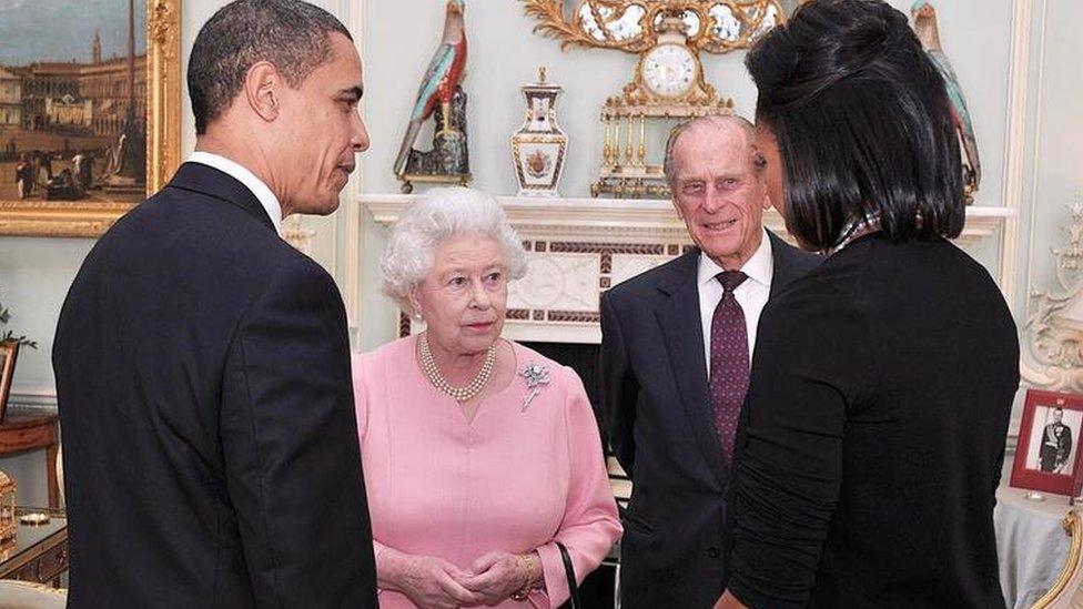 Barack Obama, Queen Elizabeth, Prince Philip and Michelle Obama in London in 2009