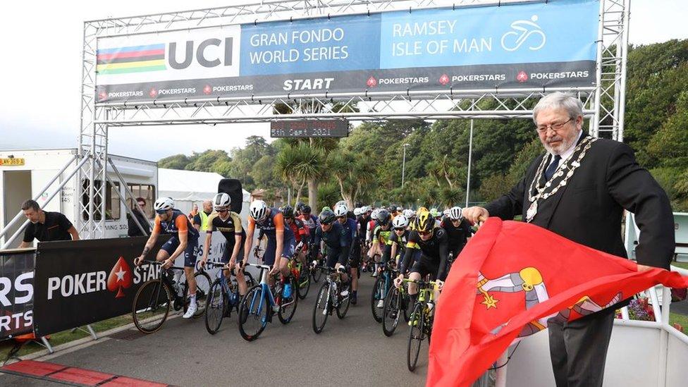 Start line of the Gran Fondo Isle of Man