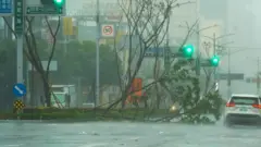 台风「山陀儿」直扑台湾 罕见慢速登陆西南部