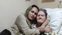 Daiane com a mãe