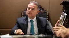 Ministro Renan Filho durante reunião bilateral em Londres