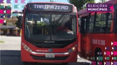 Ônibus vermelho com letreiro de "Tarifa zero" em Maricá, no Rio de Janeiro