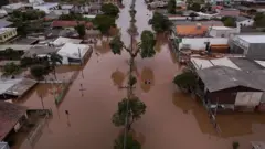 Rua de Eldorado do Sul alagada