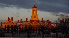 Fachada da Universidade Harvard