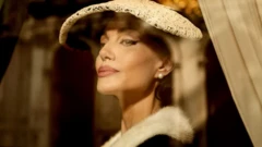 Angelina Jolie como Maria Callas.