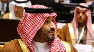 محمد بن سلمان، ولیعهد عربستان است اما به دلیل کهولت سن پدرش، اداره بسیاری از امور حیاتی کشورش را به دست گرفته است