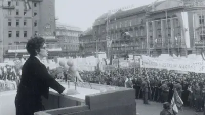 Savke Dabčević Kučar sa mitinga povodom obeležavanja godišnjice oslobođenja Zagreba u Drugom svetskom ratu, Zagreb, 7. maj 1971.