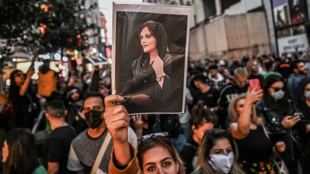 Protesto por morte de Mahsa Amini