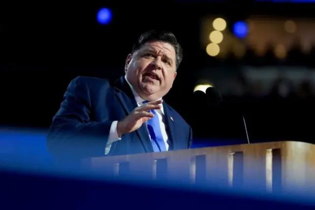 JB Pritzker discursando