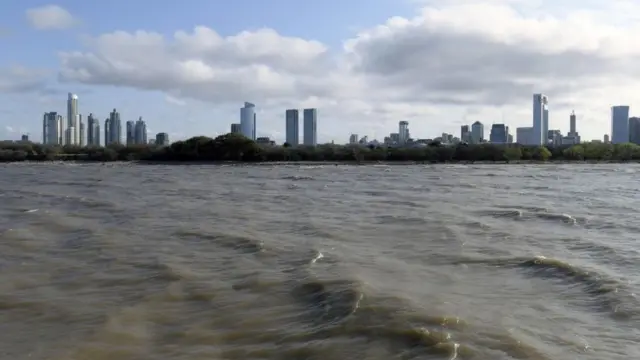 Vista da Cidade de Buenos Aires a partir do Rio da Prata