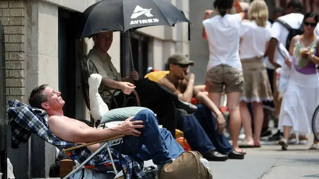 Fila por iPhone em Nova York em 2007