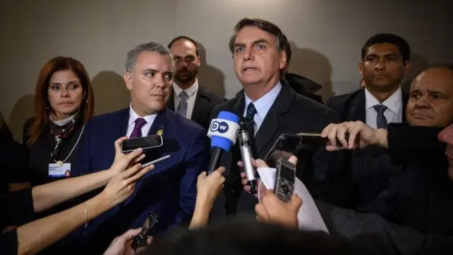 Bolsonaro concede entrevista em Davos