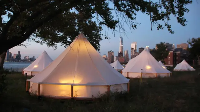 tendas de acampamento em Governors Island