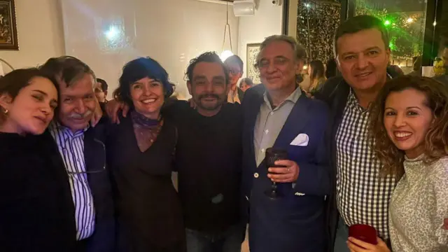 Tatiana Andia com família e amigos