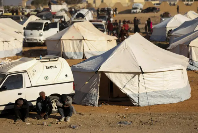 Halep kırsalında yerinden edilmiş kişiler için kurulan kamp.