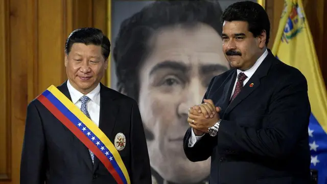 Xi Jinping e Maduro em imagen de 2014.