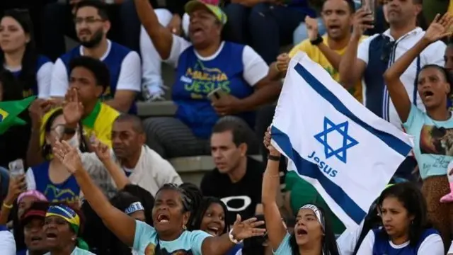 Bandeira de Israel durante "Marcha para Jesus"