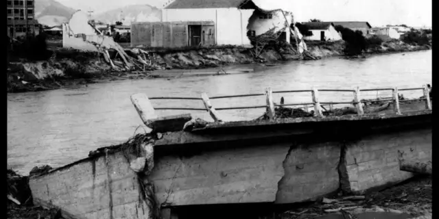 destruição causada pelas chuvas em Caraguatuba, em 1967