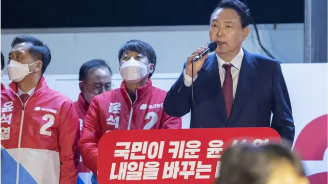 Yoon Seok-yeol, presidente da Coreia, em evento