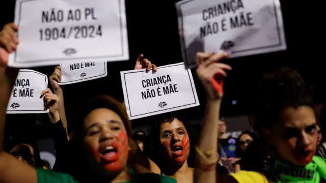 Aprovação de urgência do projeto gerou protestos; na imagem, manifestação em SP na quinta-feira (13/6)