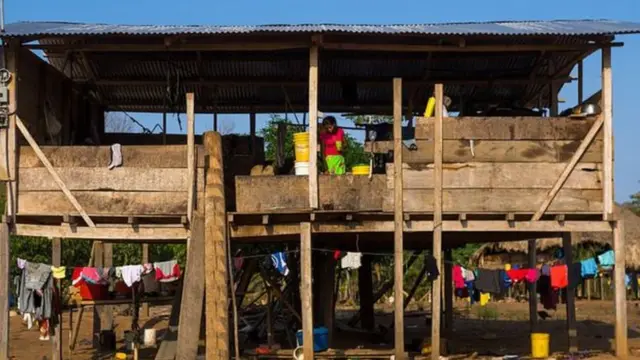 Casas precárias no Panamá